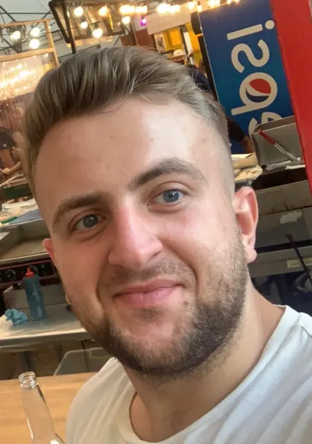 Oleg з Вишгород, мені 27 років, познайомлюсь для приємного проведення часу