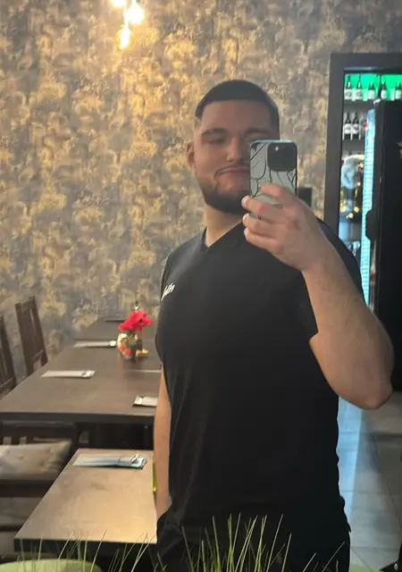 Kacper из Варшавы, ищу на сайте дружбу