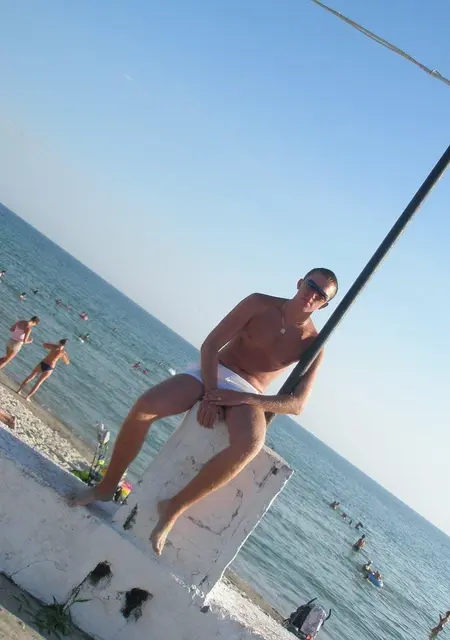 Дима из Миргорода, мне 37, познакомлюсь на одну ночь