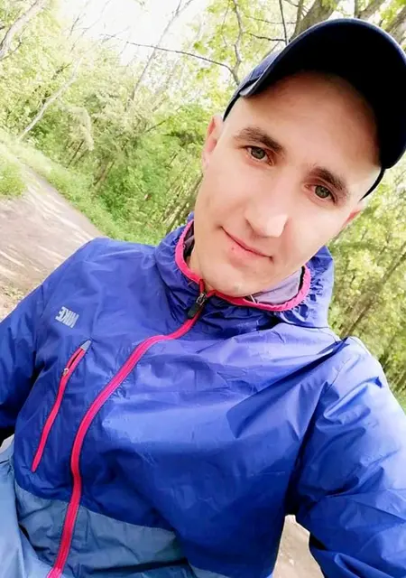 Я Максим, 36, знакомлюсь для приятного времяпровождения в Глухівших