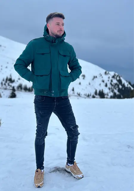 Madalin из Бухареста, ищу на сайте дружбу