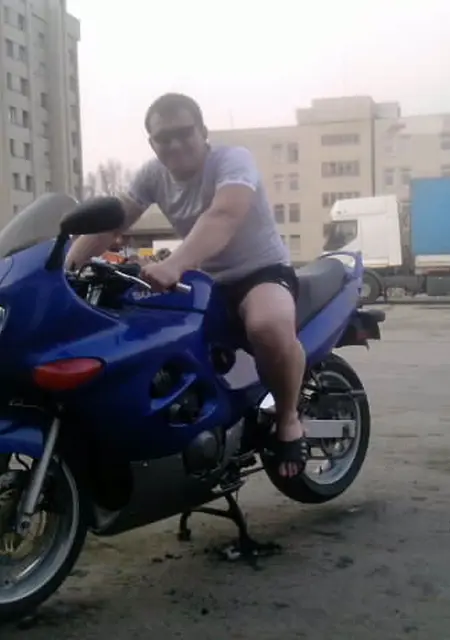 Коля из Калинковичей, ищу на сайте знакомства на одну ночь