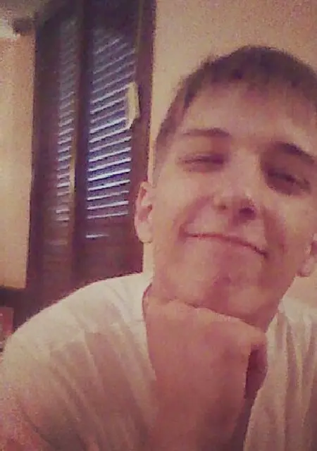 Я Женя, 30, из Ельска, ищу знакомство для постоянных отношений