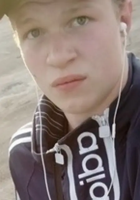 Никита из Могилёва, мне 20, познакомлюсь