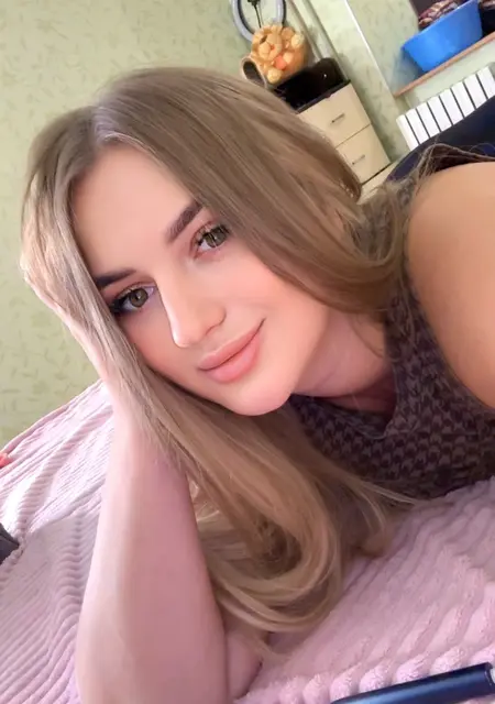 Я Melania, 25 років, знайомлюсь на одну ніч у Донецьку