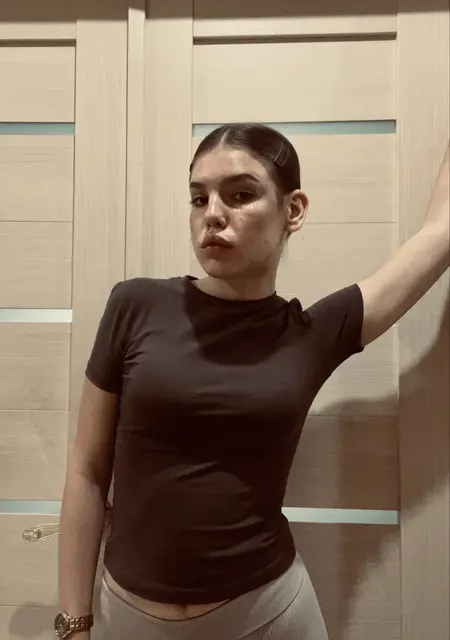 Я Дарья, 19, из Саннефьорд, ищу знакомства без обязательств