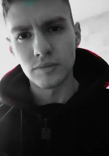 Саша из Умани, ищу на сайте знакомства на одну ночь