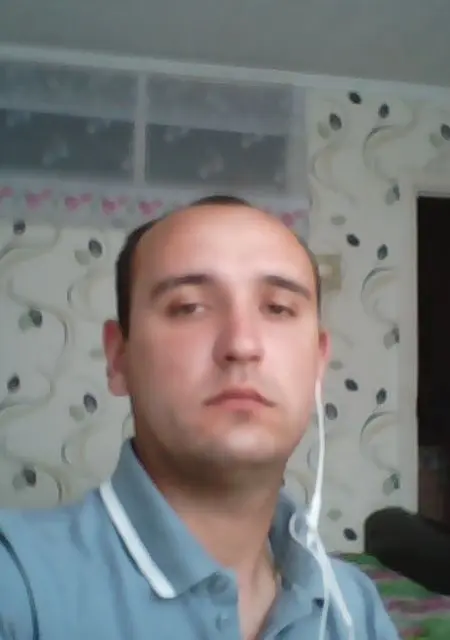 Я Ваня, 35, знакомлюсь для дружбы в Мостах