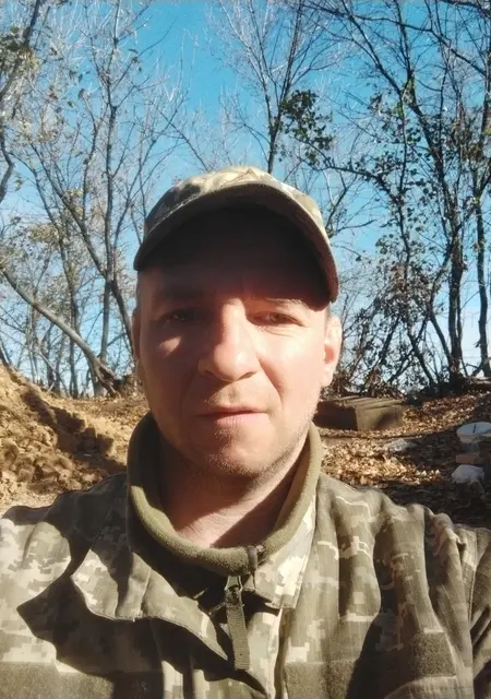 Я Олег, 36, из Доброполья, ищу знакомства на одну ночь