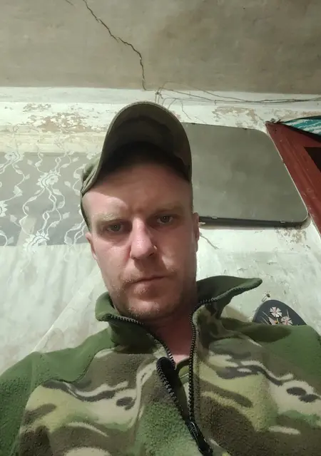 Я Саня, 33 років з Єнакієвого, шукаю знайомство для дружби